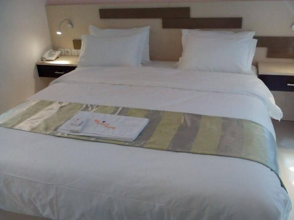 The Arizon At Malioboro Hotel Yogyakarta Exterior photo